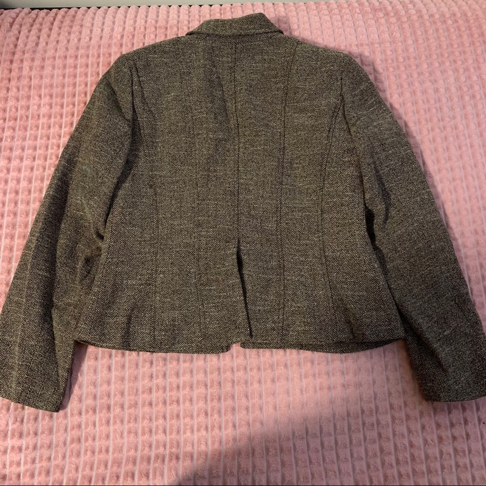 Blazer - Picture 2 of 8